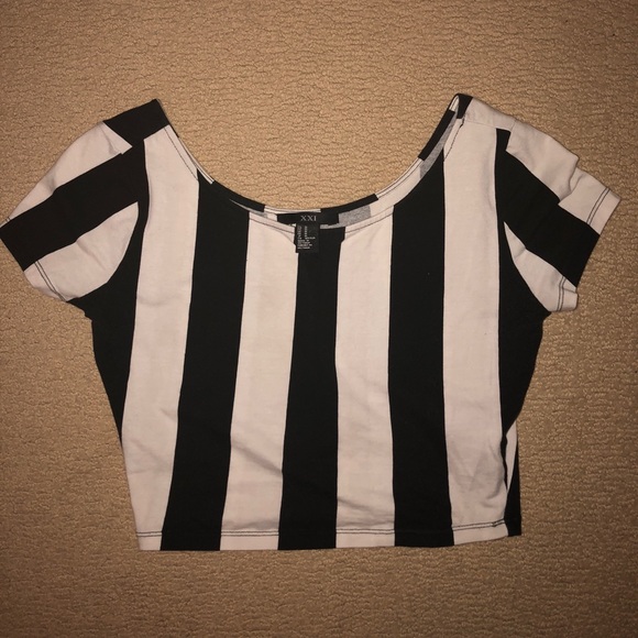 Forever 21 black and white crop top - Picture 1 of 2